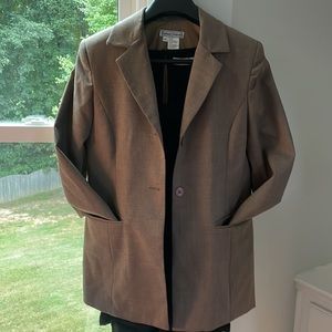 Brown colored oversized blazer jacket size 12P Vintage Stephanie Andrews